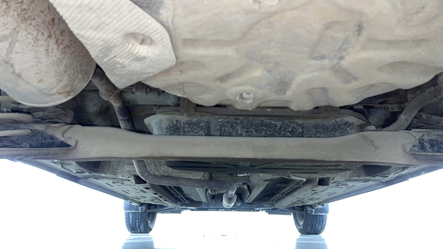 Used 2023 Nissan Magnite XV Premium Petrol Manual extra REAR UNDERBODY VIEW (TAKEN FROM REAR)