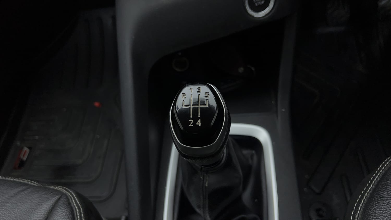 Used 2023 Nissan Magnite XV Premium Petrol Manual interior GEAR  KNOB VIEW