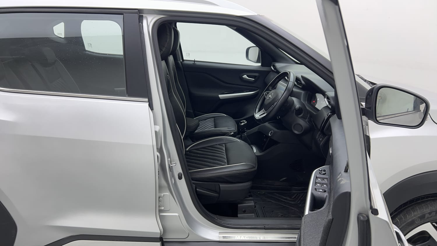 Used 2023 Nissan Magnite XV Premium Petrol Manual interior RIGHT SIDE FRONT DOOR CABIN VIEW