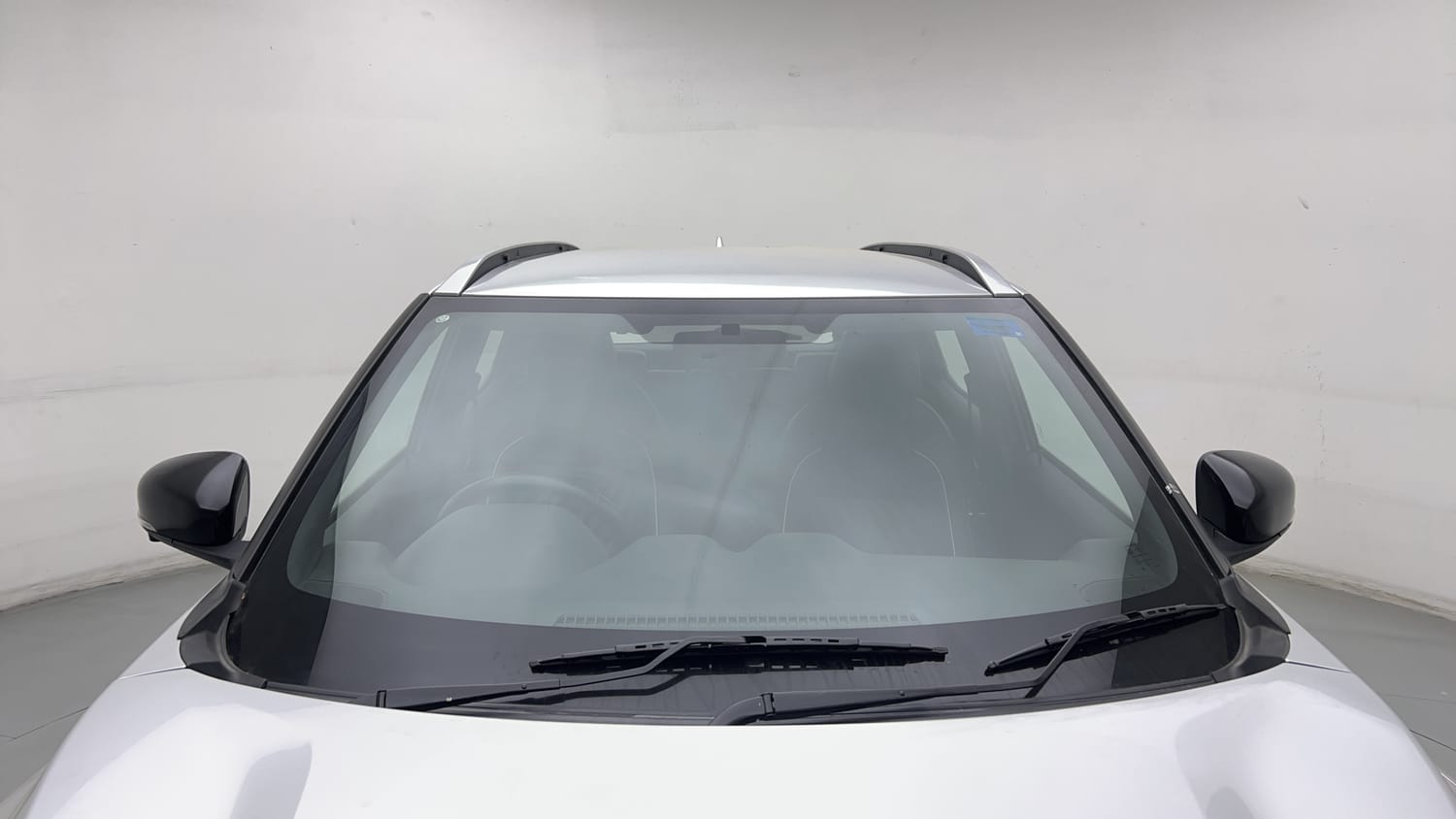 Used 2023 Nissan Magnite XV Premium Petrol Manual exterior FRONT WINDSHIELD VIEW
