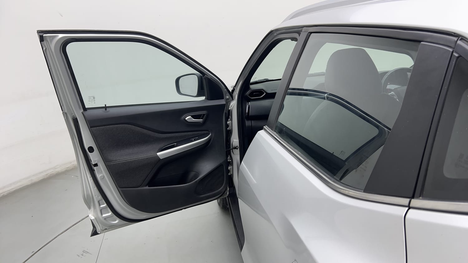 Used 2023 Nissan Magnite XV Premium Petrol Manual interior LEFT FRONT DOOR OPEN VIEW