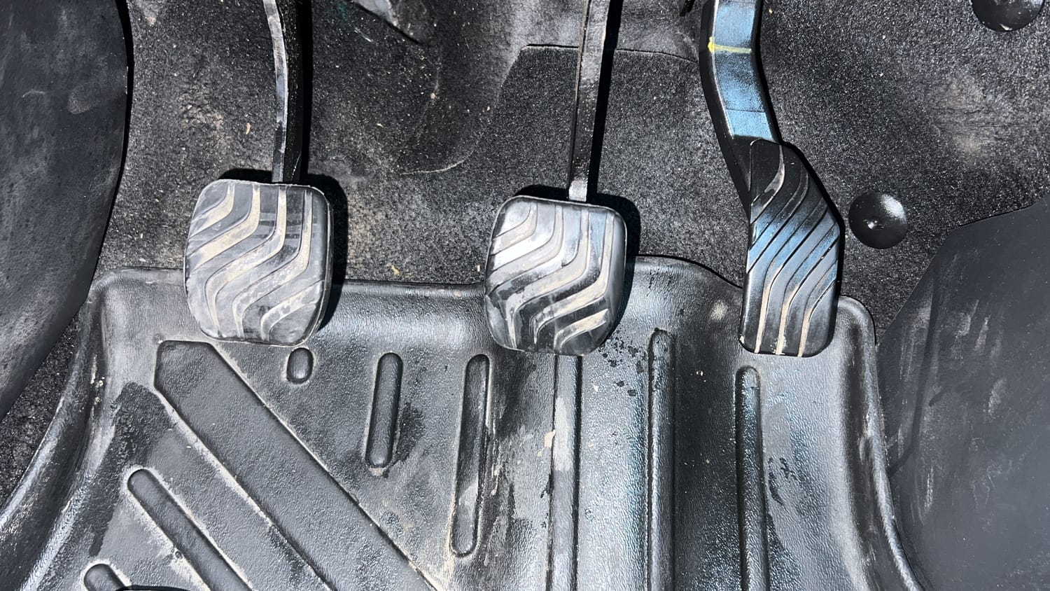 Used 2023 Nissan Magnite XV Premium Petrol Manual interior PEDALS VIEW