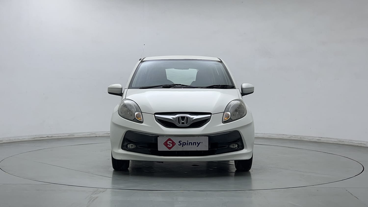 Used 2013 Honda Brio VX MT Petrol Manual exterior FRONT VIEW
