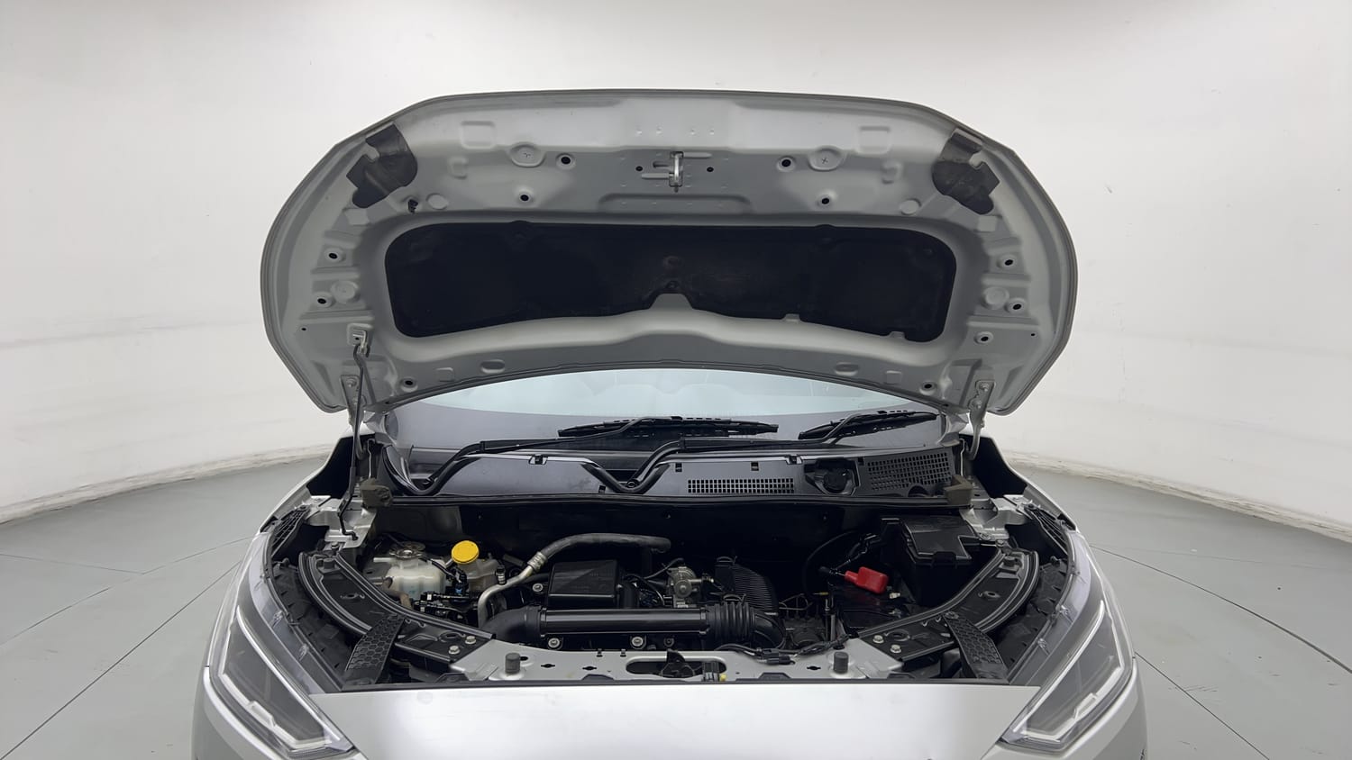 Used 2023 Nissan Magnite XV Premium Petrol Manual engine ENGINE & BONNET OPEN FRONT VIEW