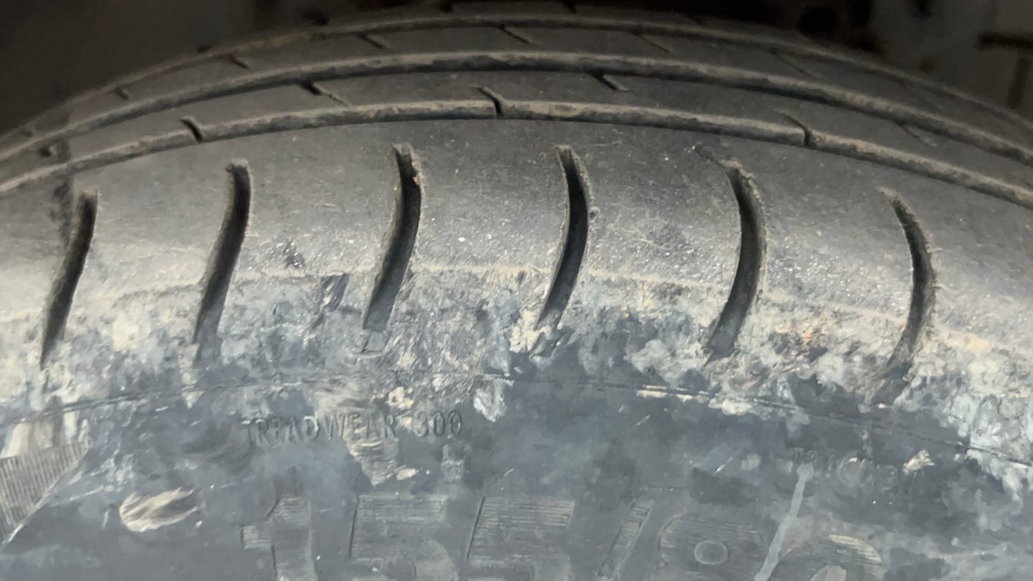 Used 2018 Tata Tiago Revotron XE Petrol Manual tyres RIGHT FRONT TYRE TREAD VIEW