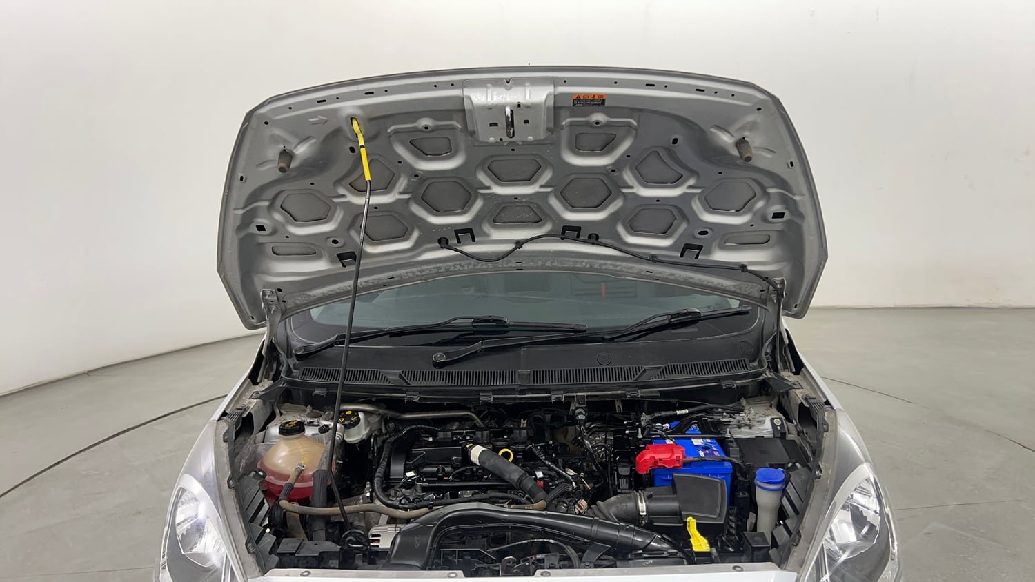Used 2021 Ford Figo Titanium 1.2 Ti-VCT MT Petrol Manual engine ENGINE & BONNET OPEN FRONT VIEW