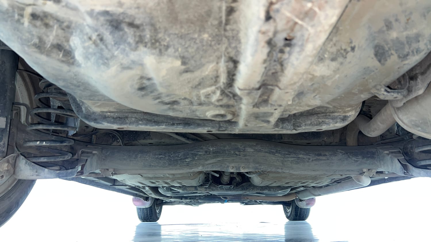 Used 2012 Honda City 1.5 V MT Petrol Manual extra REAR UNDERBODY VIEW (TAKEN FROM REAR)