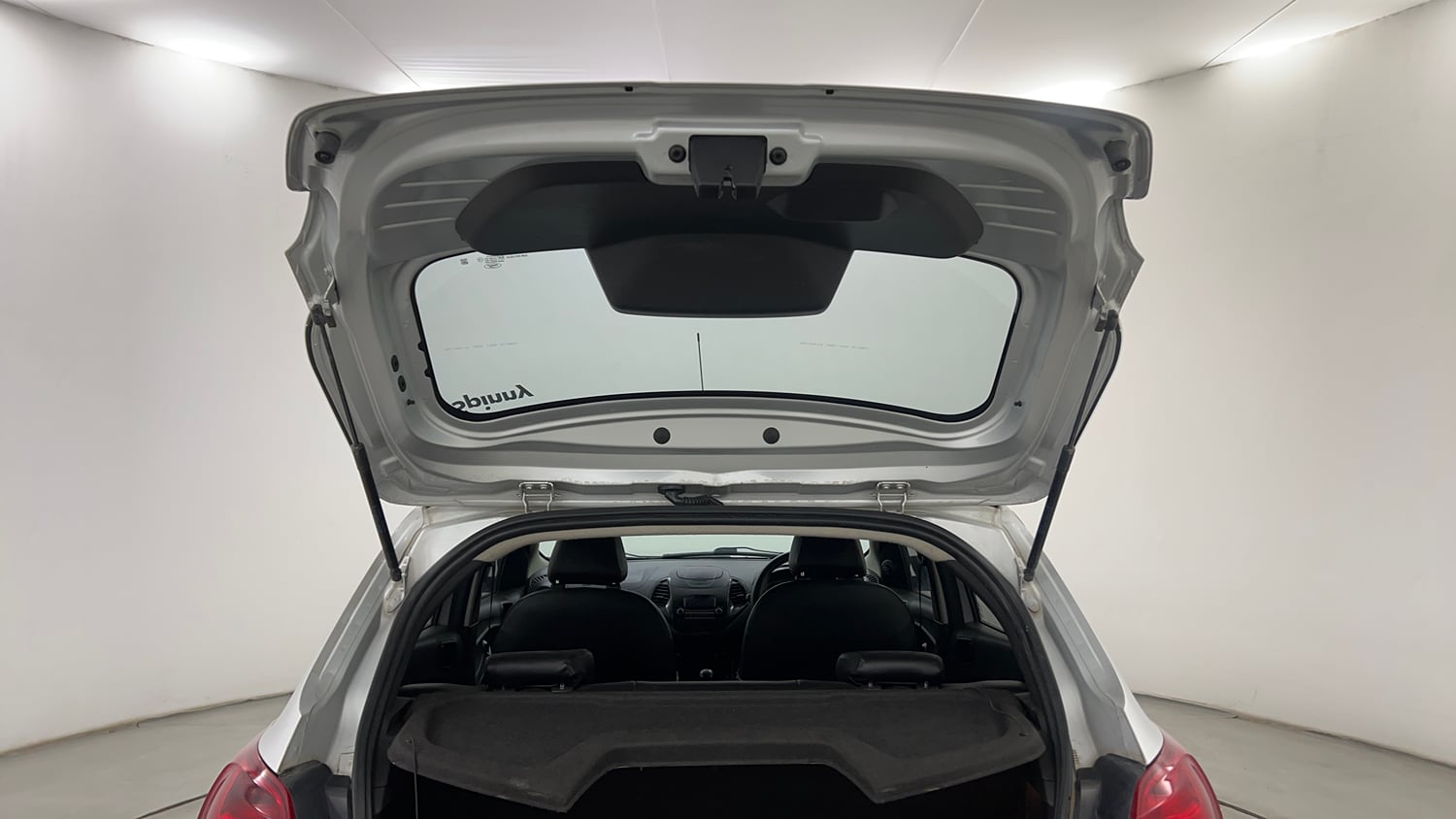 Used 2021 Ford Figo Titanium 1.2 Ti-VCT MT Petrol Manual interior DICKY DOOR OPEN VIEW