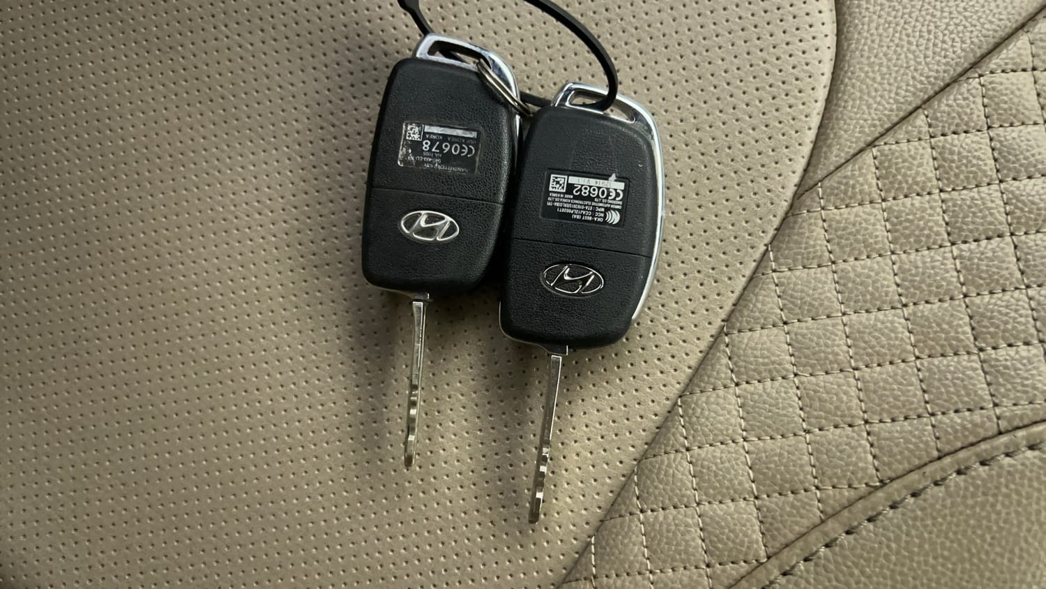 Used 2015 Hyundai Xcent SX 1.1 CRDi Diesel Manual extra CAR KEY VIEW