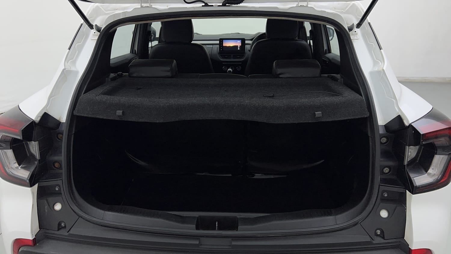Used 2022 Renault Kiger RXZ MT Petrol Manual interior DICKY INSIDE VIEW