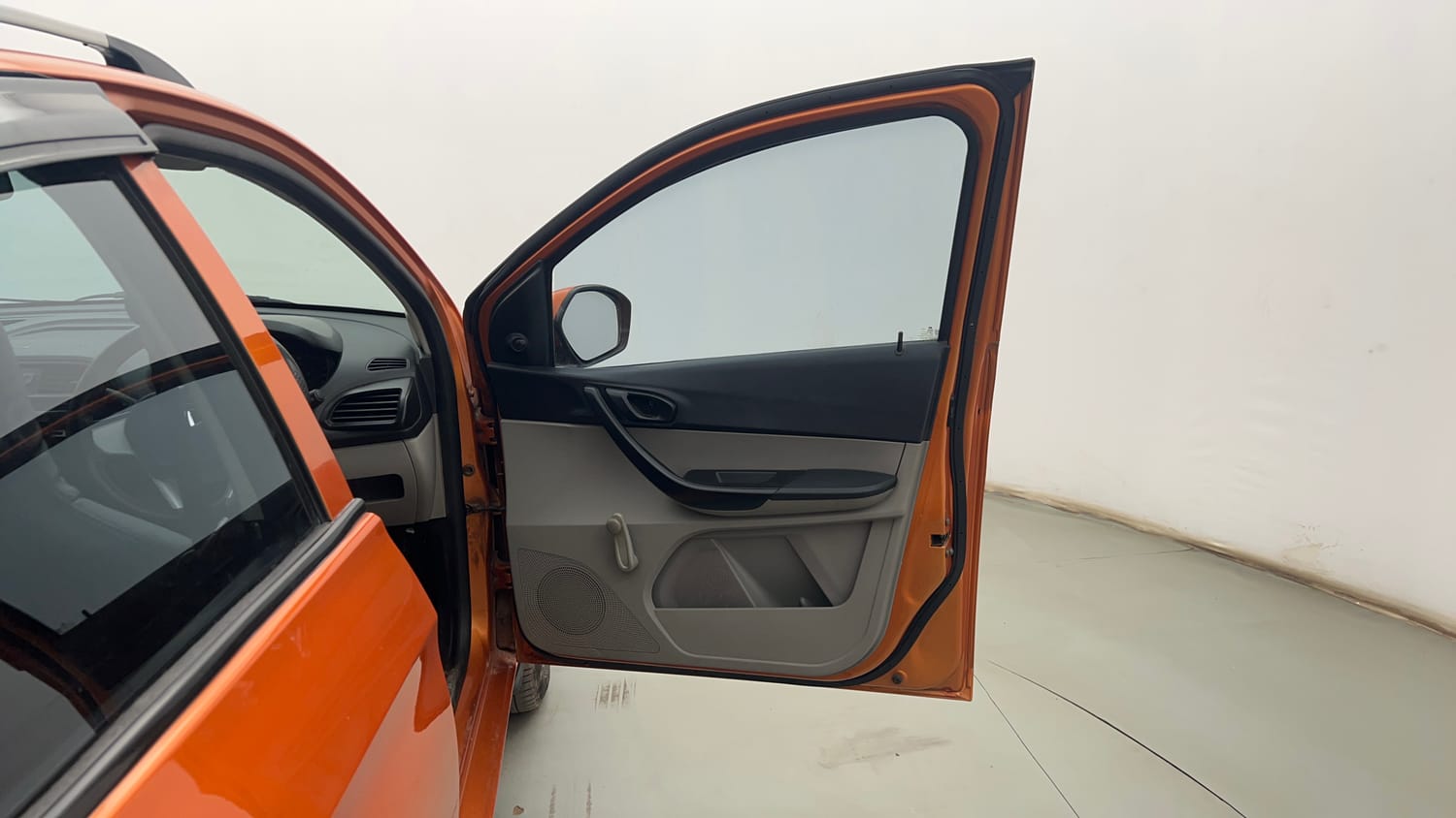 Used 2018 Tata Tiago Revotron XE Petrol Manual interior RIGHT FRONT DOOR OPEN VIEW