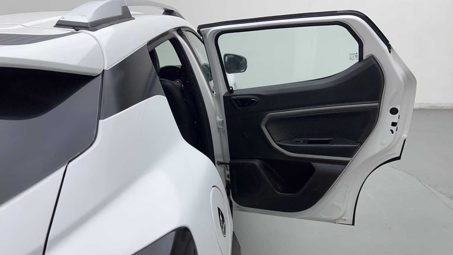 Used 2022 Renault Kiger RXZ MT Petrol Manual interior RIGHT REAR DOOR OPEN VIEW