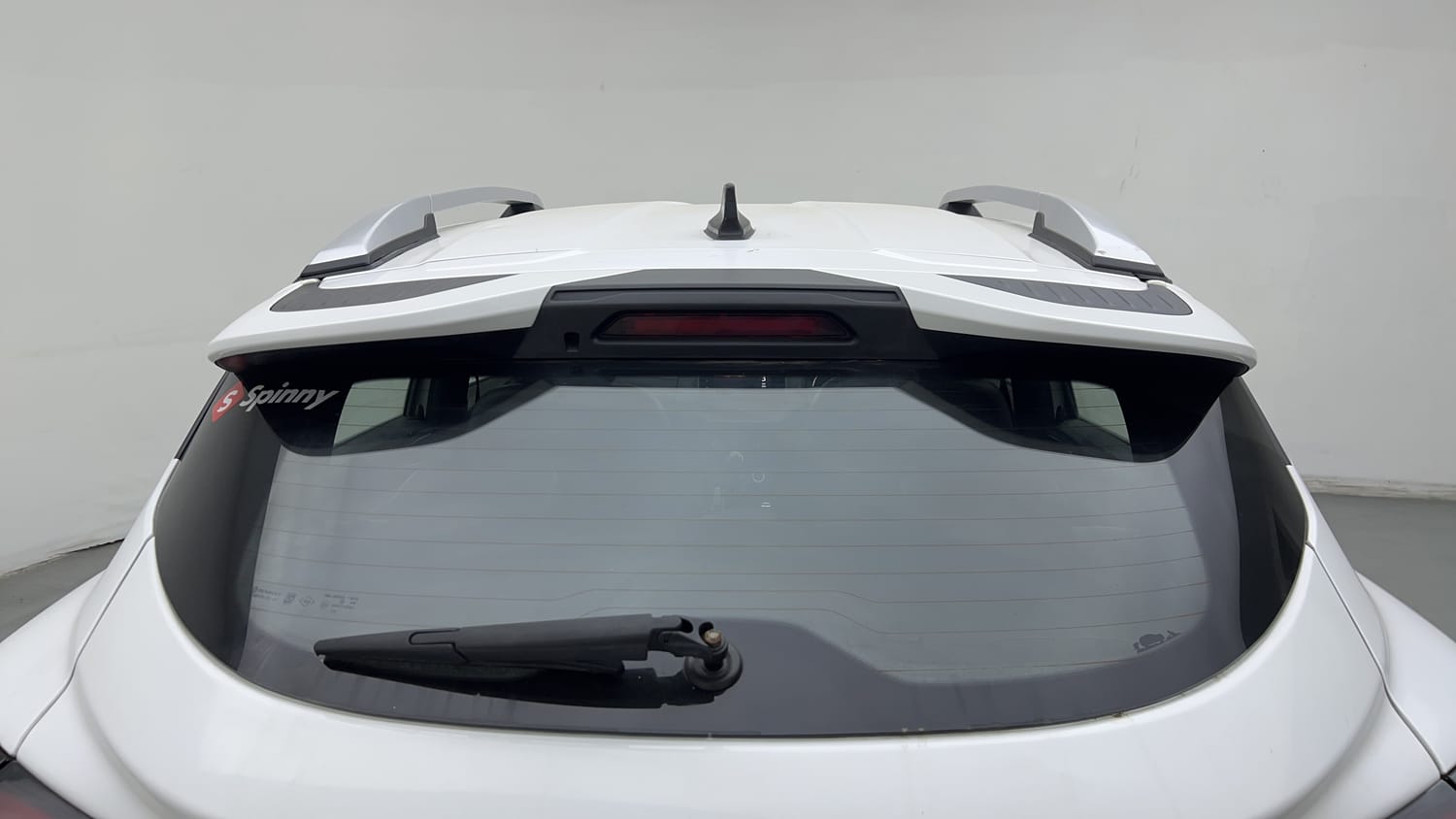 Used 2022 Renault Kiger RXZ MT Petrol Manual exterior BACK WINDSHIELD VIEW