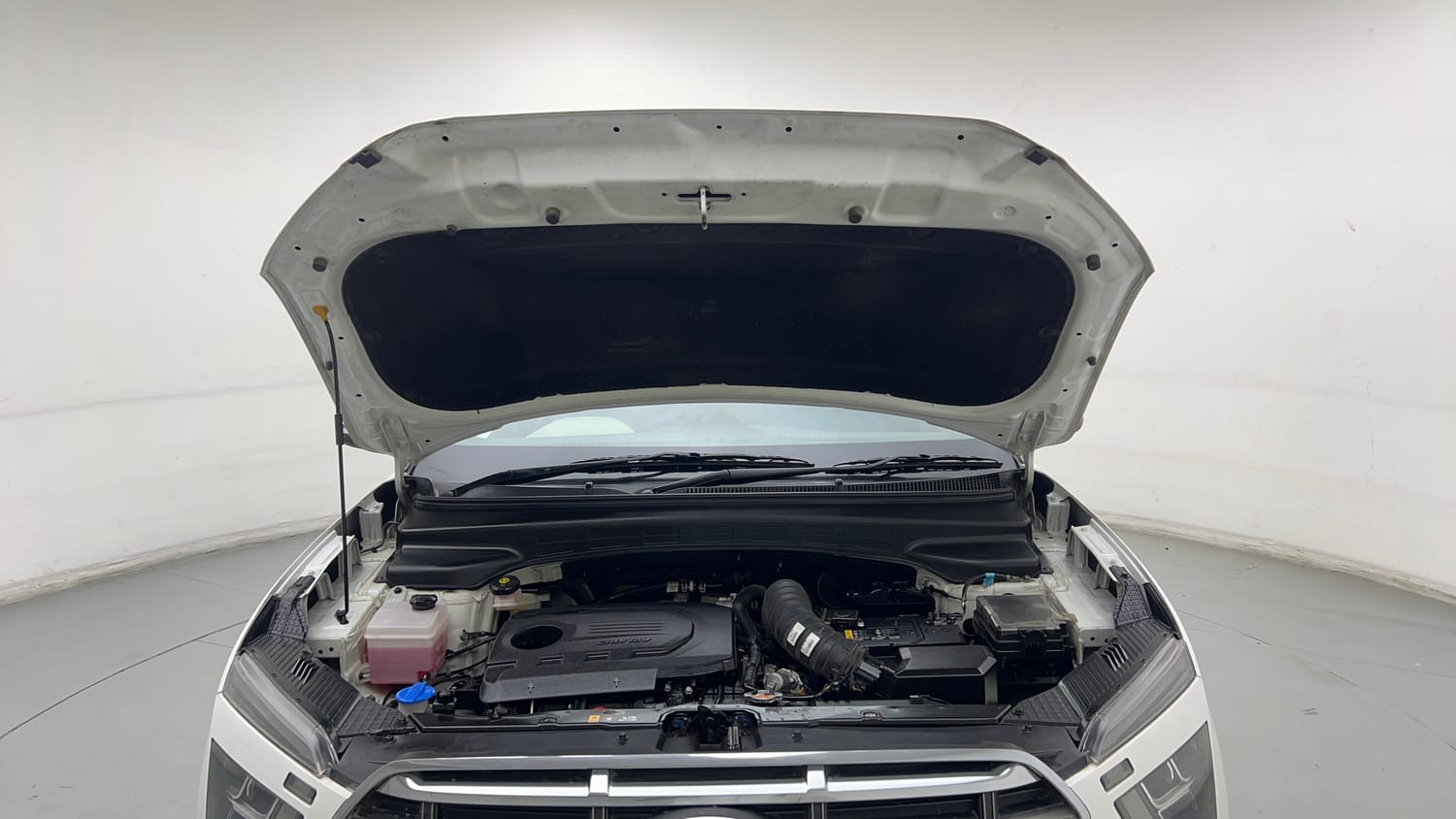 Used 2023 Hyundai Creta SX 1.5 Diesel Diesel Manual engine ENGINE & BONNET OPEN FRONT VIEW
