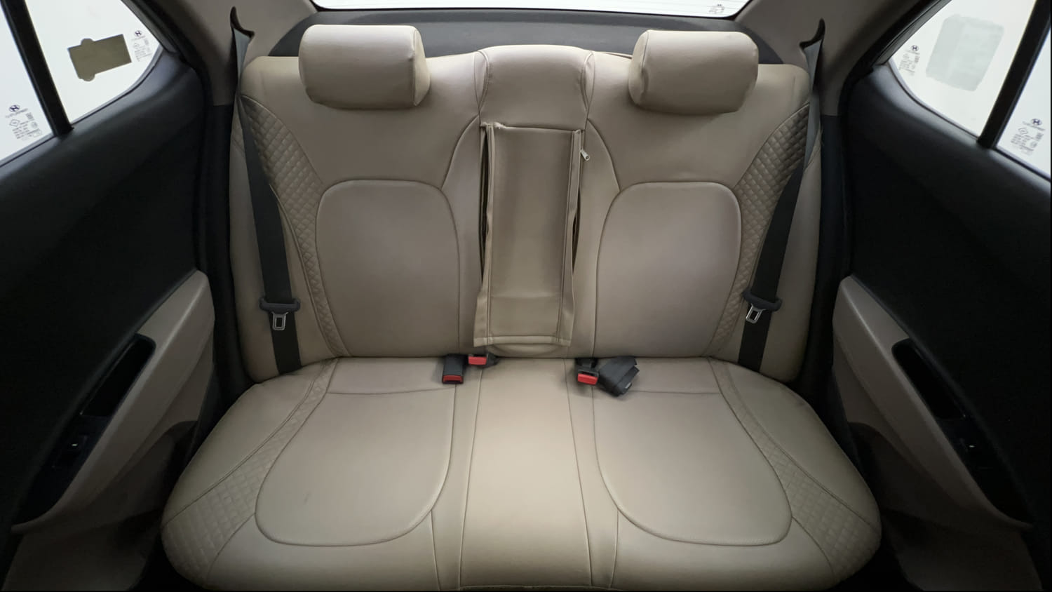 Used 2015 Hyundai Xcent SX 1.1 CRDi Diesel Manual interior REAR SEAT CONDITION VIEW