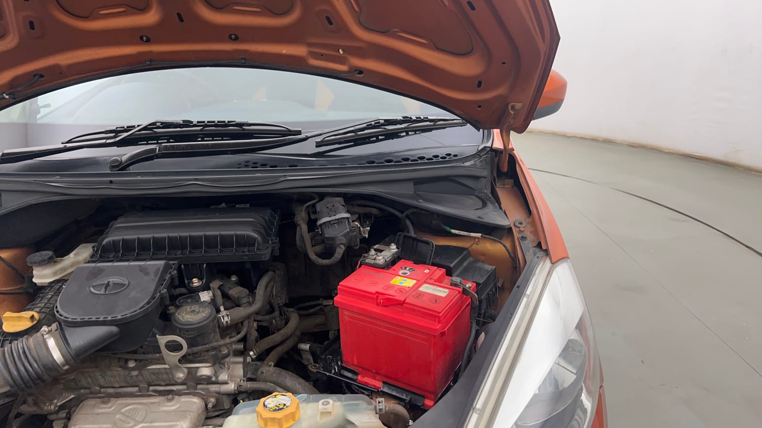 Used 2018 Tata Tiago Revotron XE Petrol Manual engine ENGINE LEFT SIDE HINGE & APRON VIEW