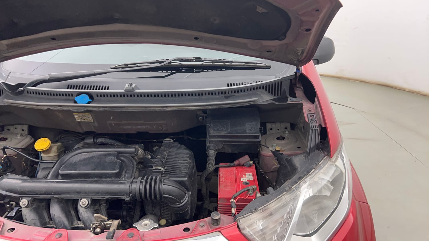Used 2017 Datsun Redi-GO T (O) Petrol Manual engine ENGINE LEFT SIDE HINGE & APRON VIEW