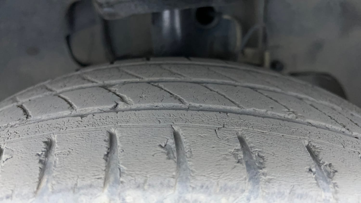 Used 2023 Tata Tiago EV XT Long Range Electric Automatic tyres RIGHT FRONT TYRE TREAD VIEW