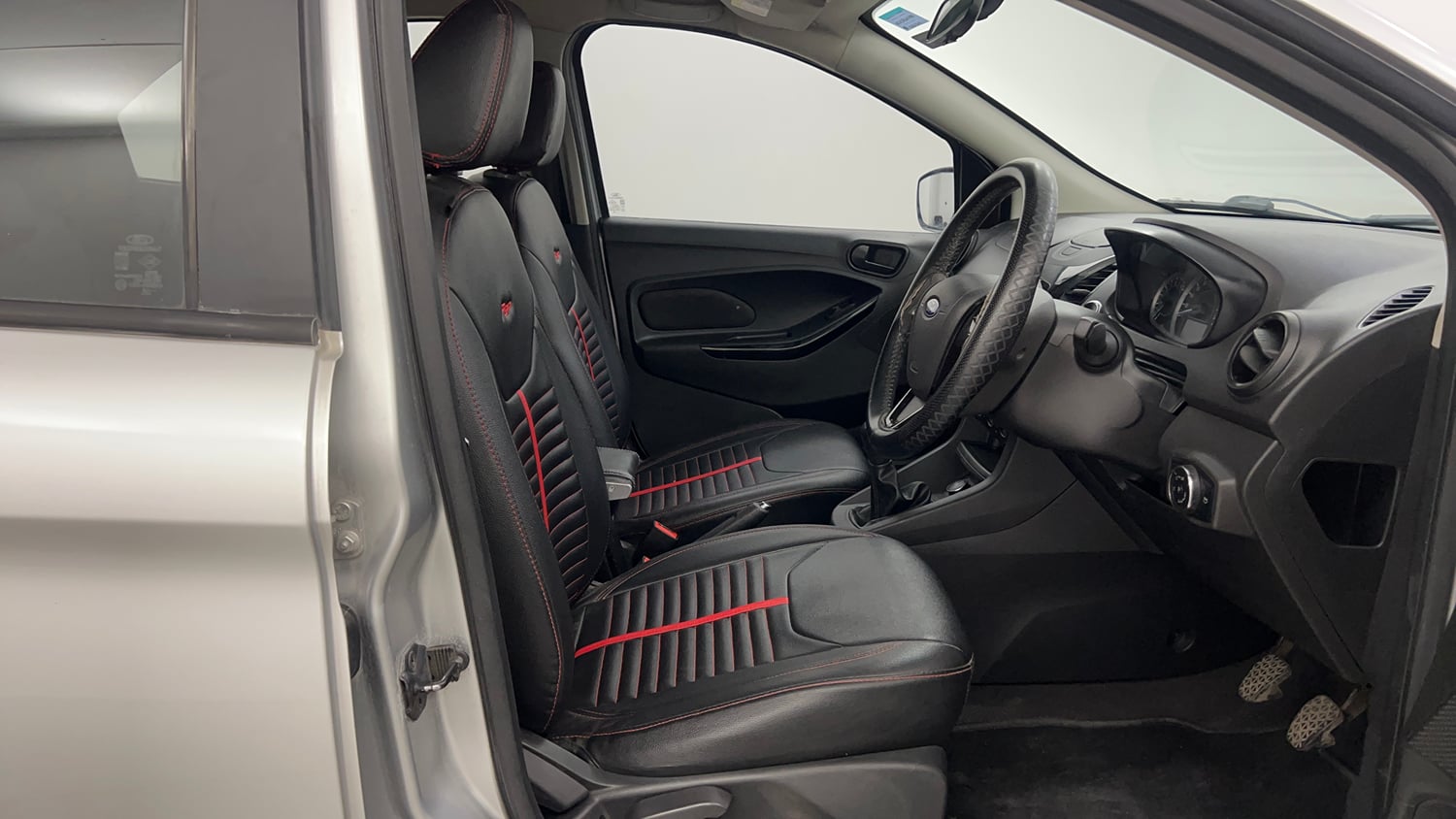 Used 2021 Ford Figo Titanium 1.2 Ti-VCT MT Petrol Manual interior RIGHT SIDE FRONT DOOR CABIN VIEW