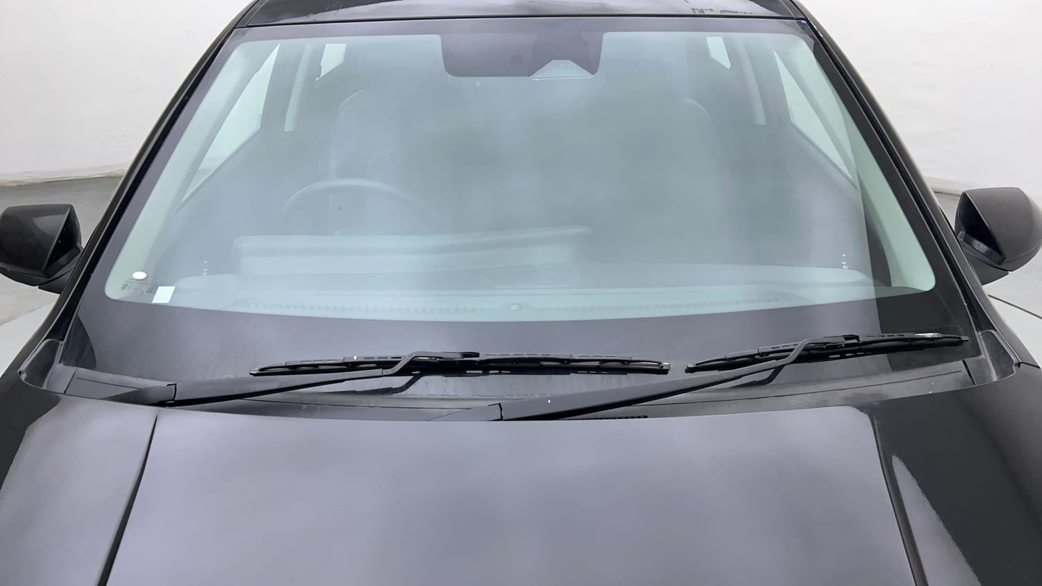 Used 2023 Hyundai Verna SX (O) 1.5 Turbo Petrol DCT Petrol Automatic exterior FRONT WINDSHIELD VIEW