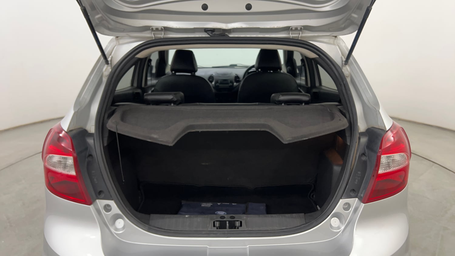 Used 2021 Ford Figo Titanium 1.2 Ti-VCT MT Petrol Manual interior DICKY INSIDE VIEW