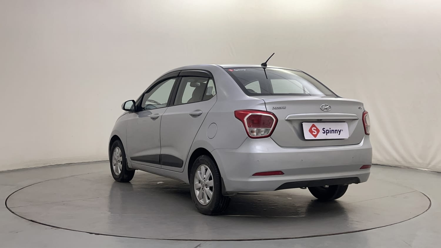 Used 2015 Hyundai Xcent SX 1.1 CRDi Diesel Manual exterior LEFT REAR CORNER VIEW
