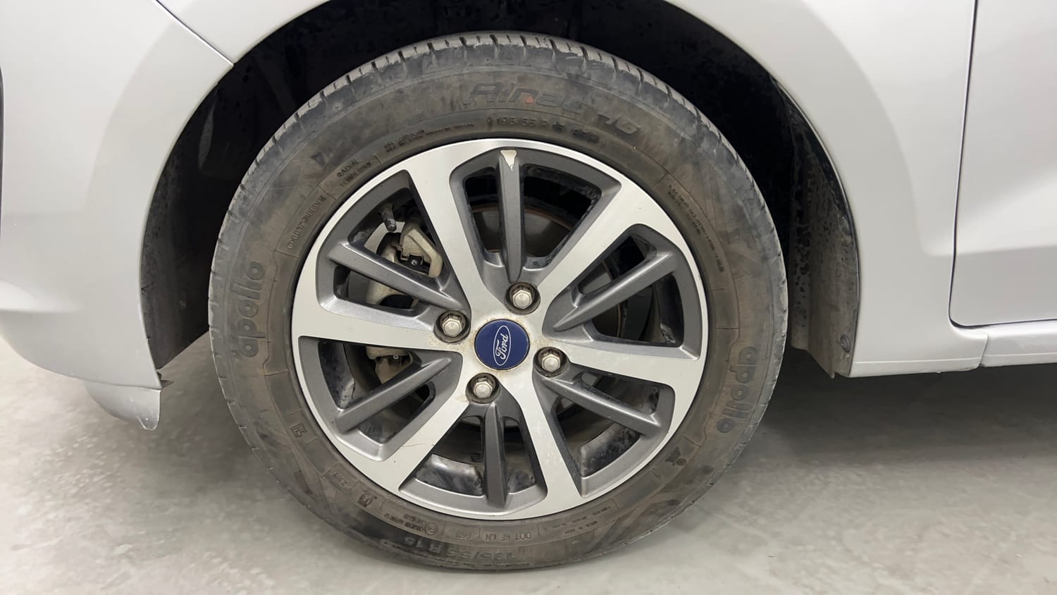 Used 2021 Ford Figo Titanium 1.2 Ti-VCT MT Petrol Manual tyres LEFT FRONT TYRE RIM VIEW