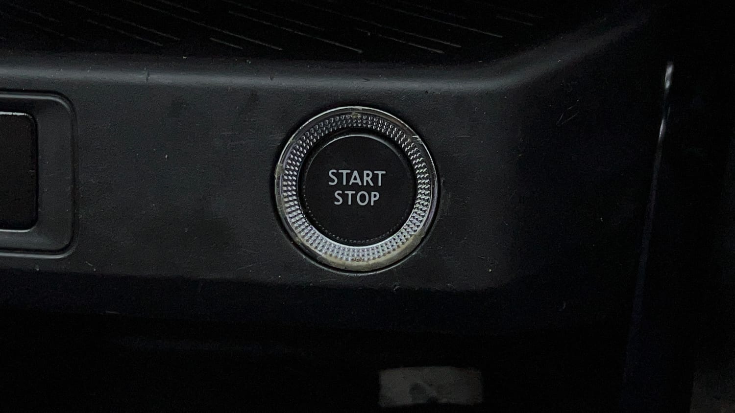 Used 2022 Renault Kiger RXZ MT Petrol Manual top_features Keyless start