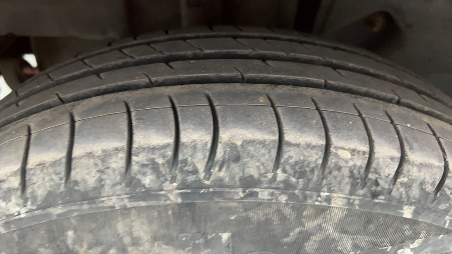 Used 2018 Tata Tiago Revotron XE Petrol Manual tyres RIGHT REAR TYRE TREAD VIEW