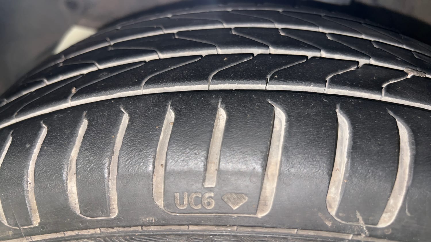 Used 2015 Hyundai Xcent SX 1.1 CRDi Diesel Manual tyres LEFT FRONT TYRE TREAD VIEW
