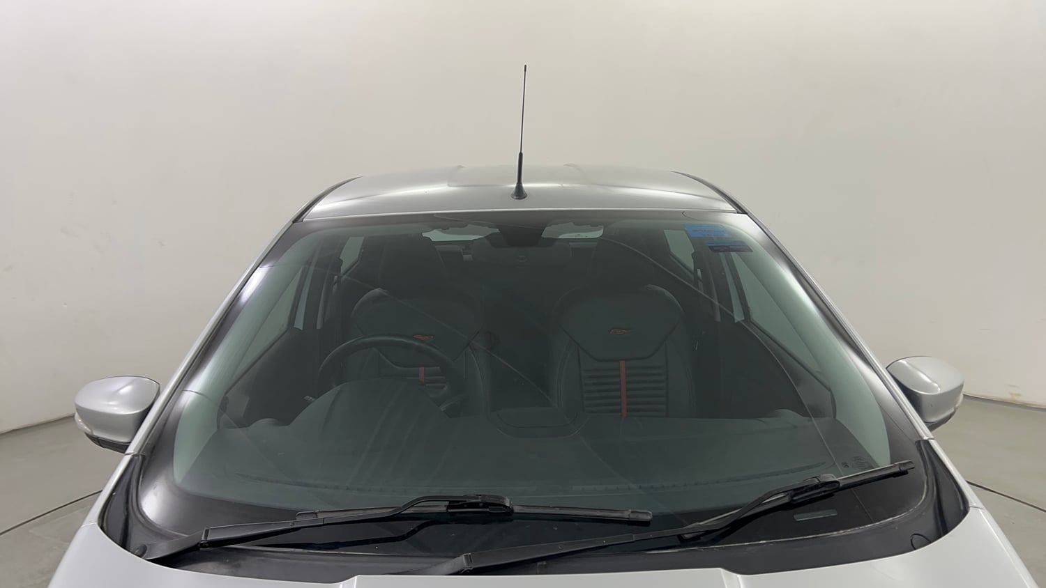 Used 2021 Ford Figo Titanium 1.2 Ti-VCT MT Petrol Manual exterior FRONT WINDSHIELD VIEW
