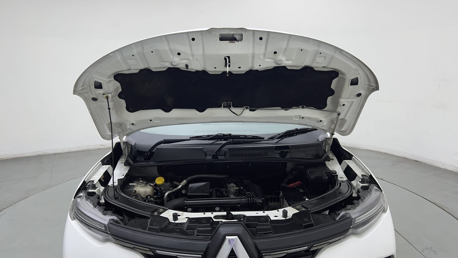 Used 2022 Renault Kiger RXZ MT Petrol Manual engine ENGINE & BONNET OPEN FRONT VIEW