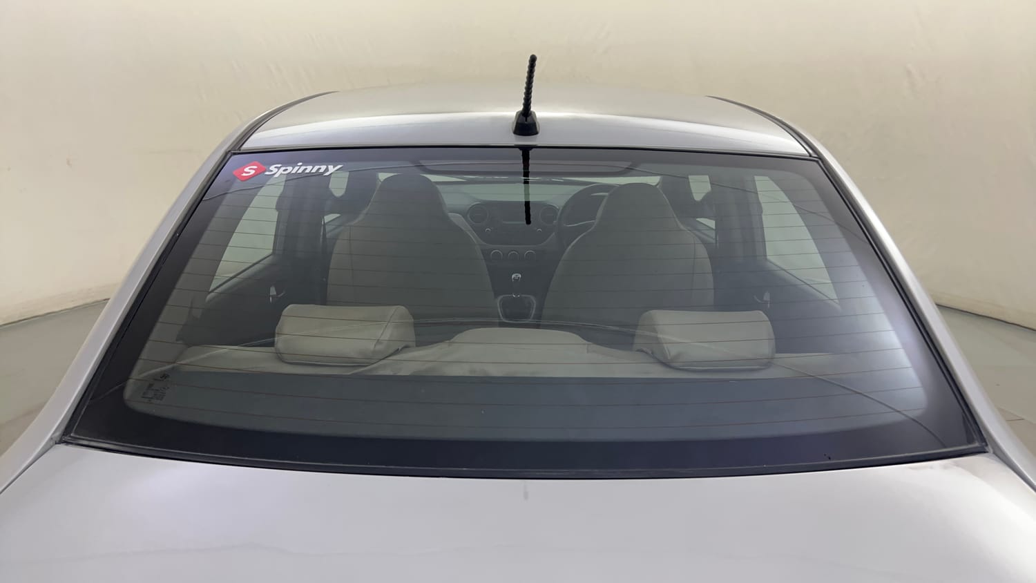 Used 2015 Hyundai Xcent SX 1.1 CRDi Diesel Manual exterior BACK WINDSHIELD VIEW