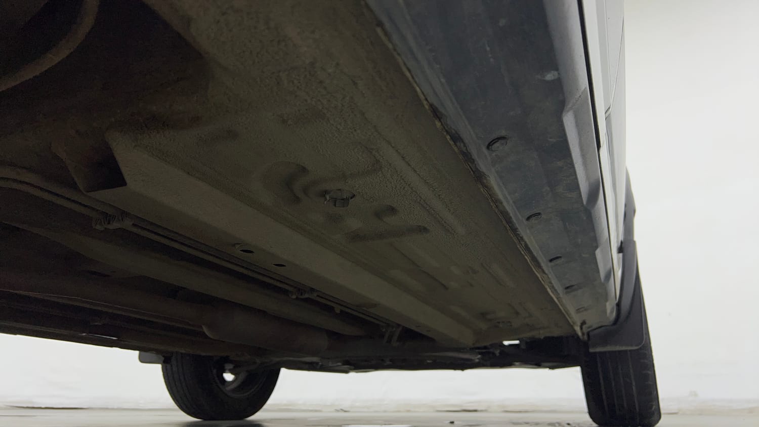 Used 2022 Renault Kiger RXZ MT Petrol Manual extra REAR RIGHT UNDERBODY VIEW