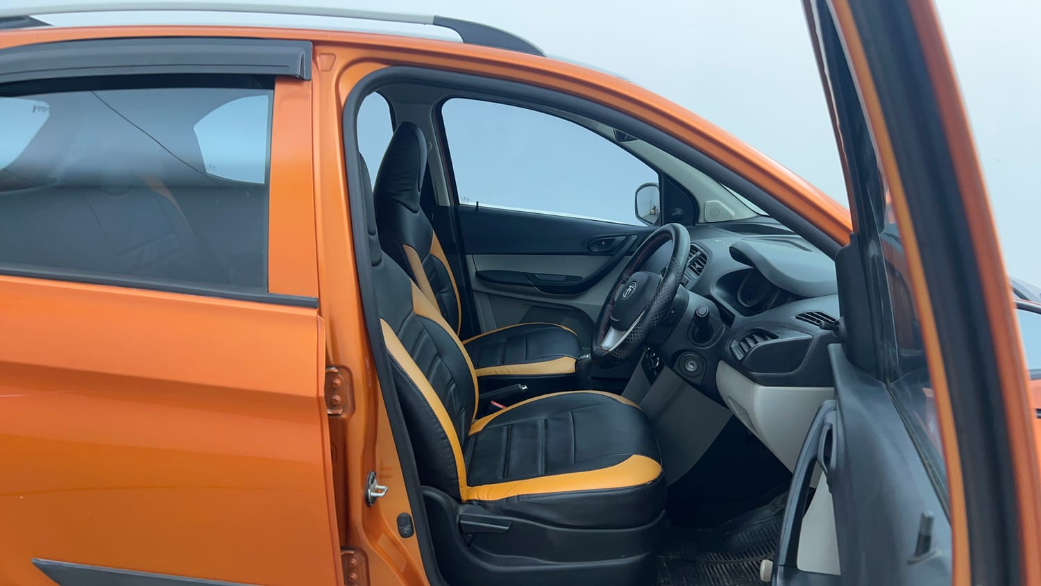 Used 2018 Tata Tiago Revotron XE Petrol Manual interior RIGHT SIDE FRONT DOOR CABIN VIEW