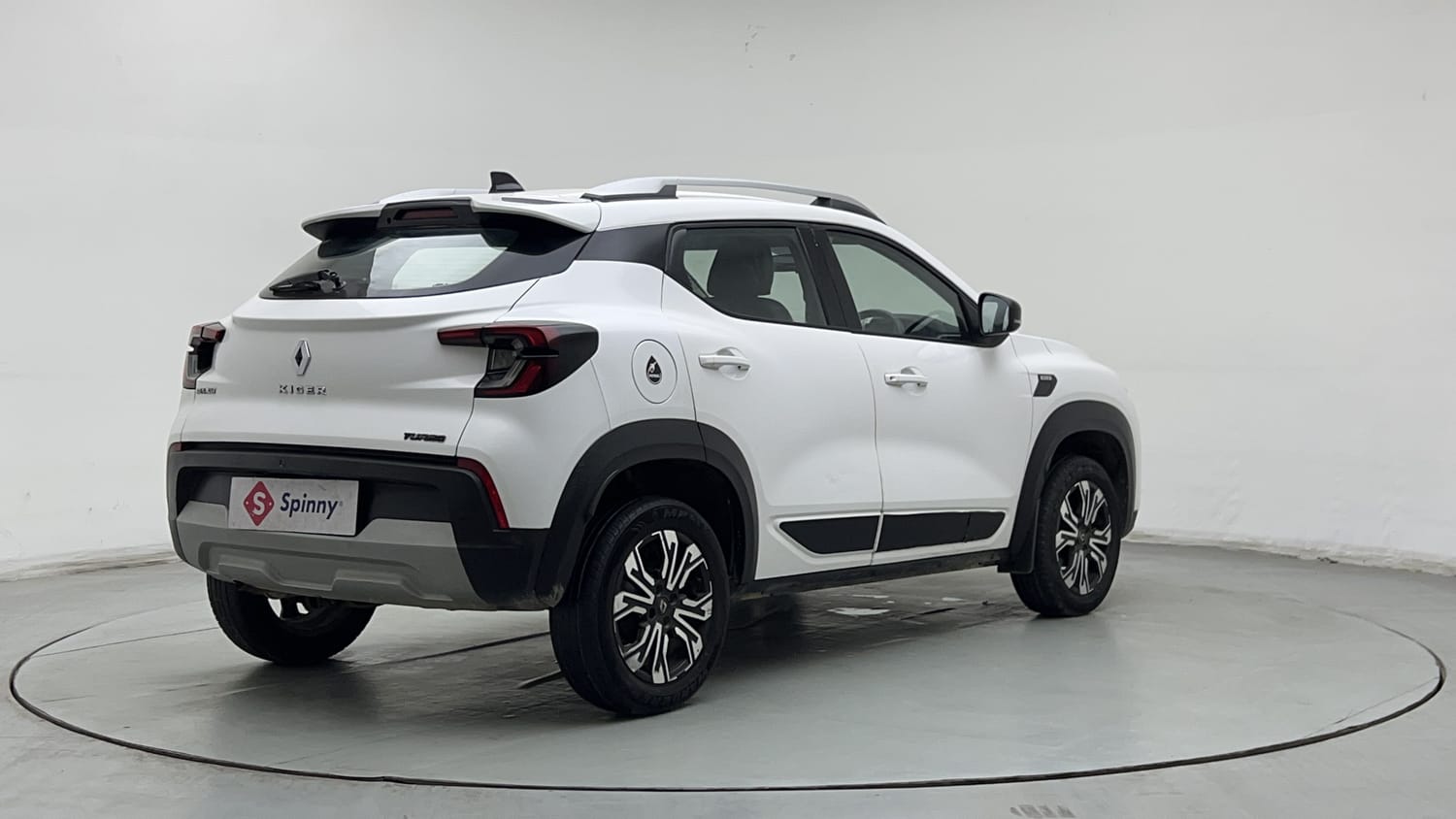Used 2022 Renault Kiger RXZ MT Petrol Manual exterior RIGHT REAR CORNER VIEW