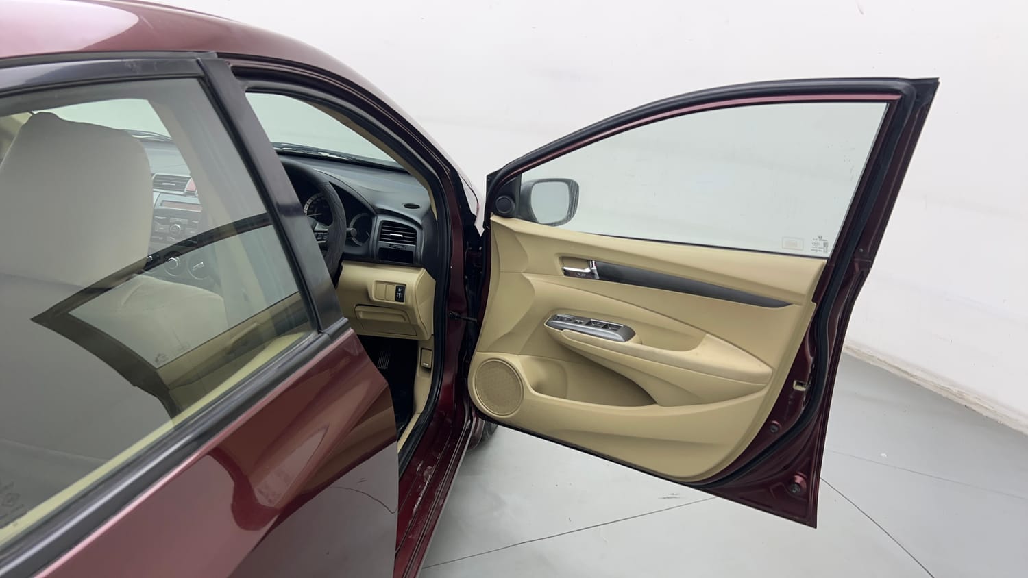Used 2012 Honda City 1.5 V MT Petrol Manual interior RIGHT FRONT DOOR OPEN VIEW