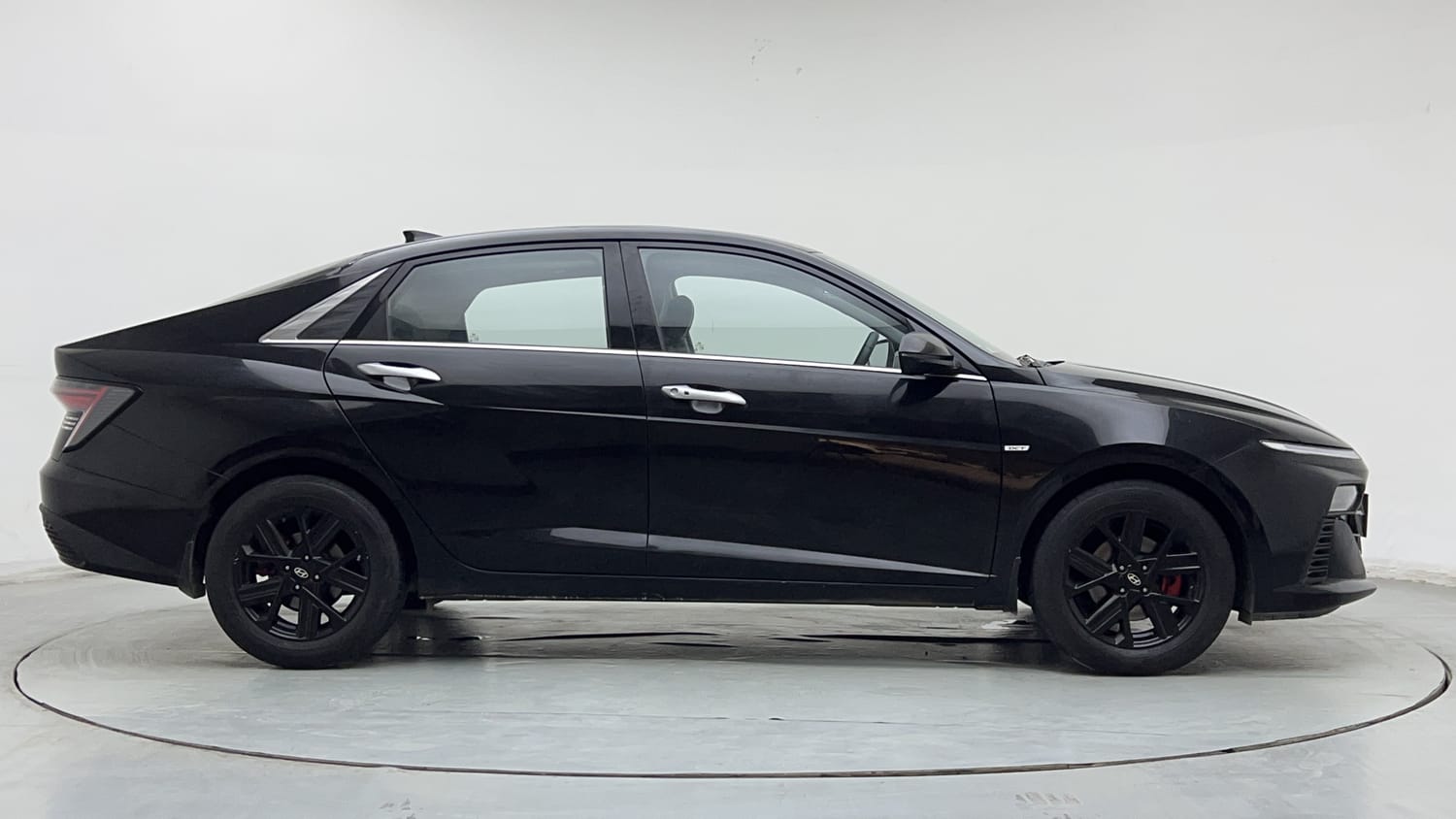 Used 2023 Hyundai Verna SX (O) 1.5 Turbo Petrol DCT Petrol Automatic exterior RIGHT SIDE VIEW