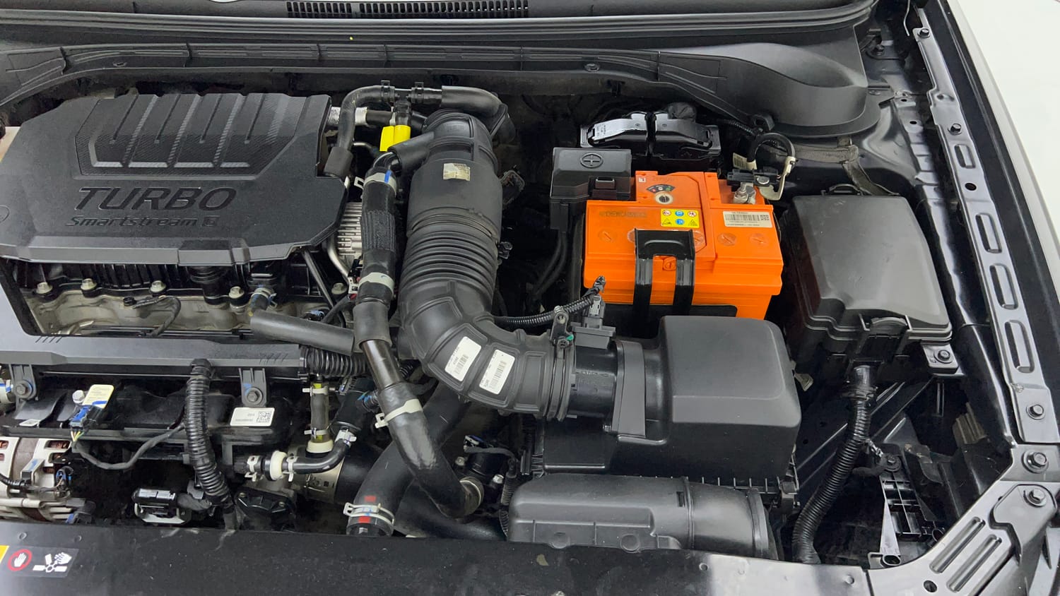 Used 2023 Hyundai Verna SX (O) 1.5 Turbo Petrol DCT Petrol Automatic engine ENGINE LEFT SIDE VIEW