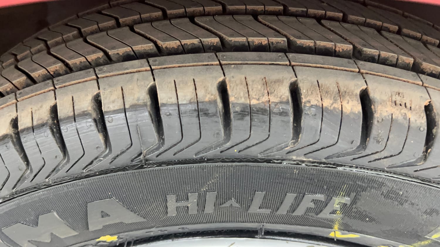 Used 2017 Datsun Redi-GO T (O) Petrol Manual tyres RIGHT FRONT TYRE TREAD VIEW