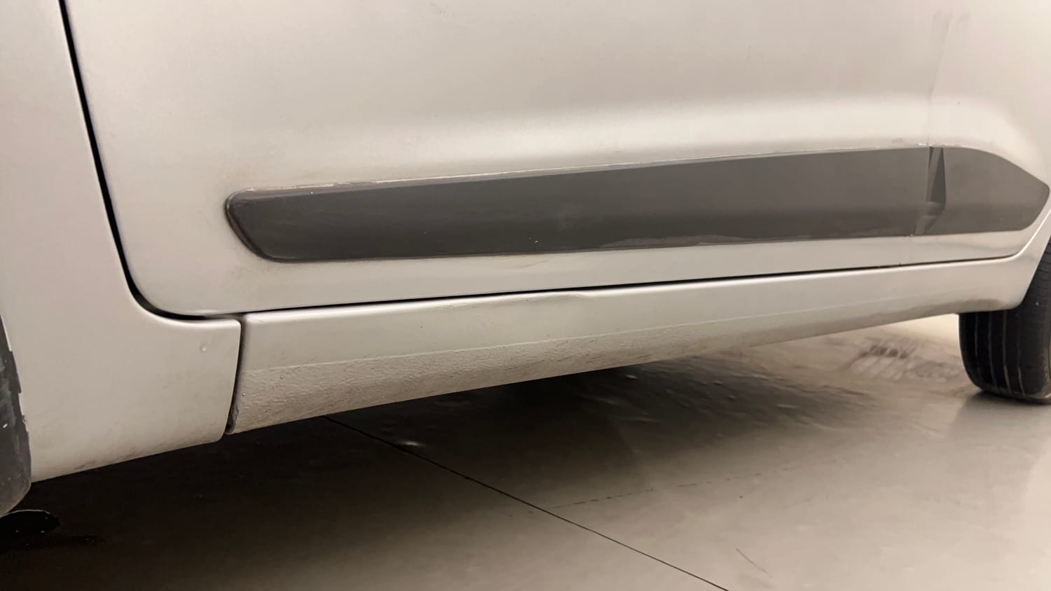 Used 2015 Hyundai Xcent SX 1.1 CRDi Diesel Manual dents MINOR SCRATCH