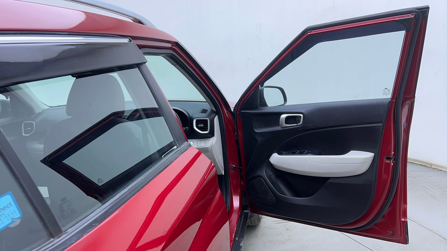 Used 2022 Hyundai Venue SX (O) 1.5 CRDi Diesel Manual interior RIGHT FRONT DOOR OPEN VIEW