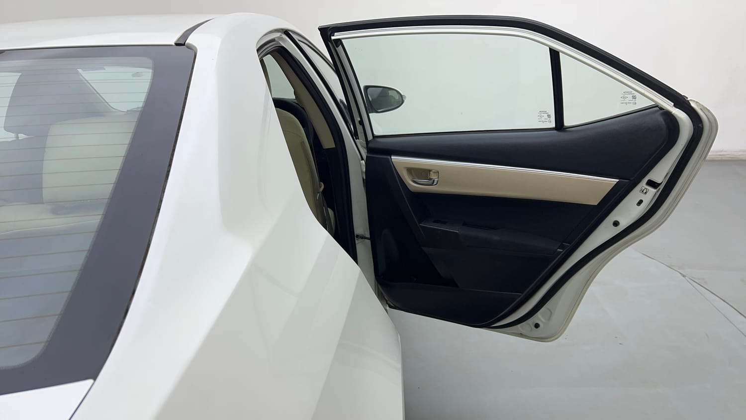 2015 Toyota Corolla Altis G Petrol-20