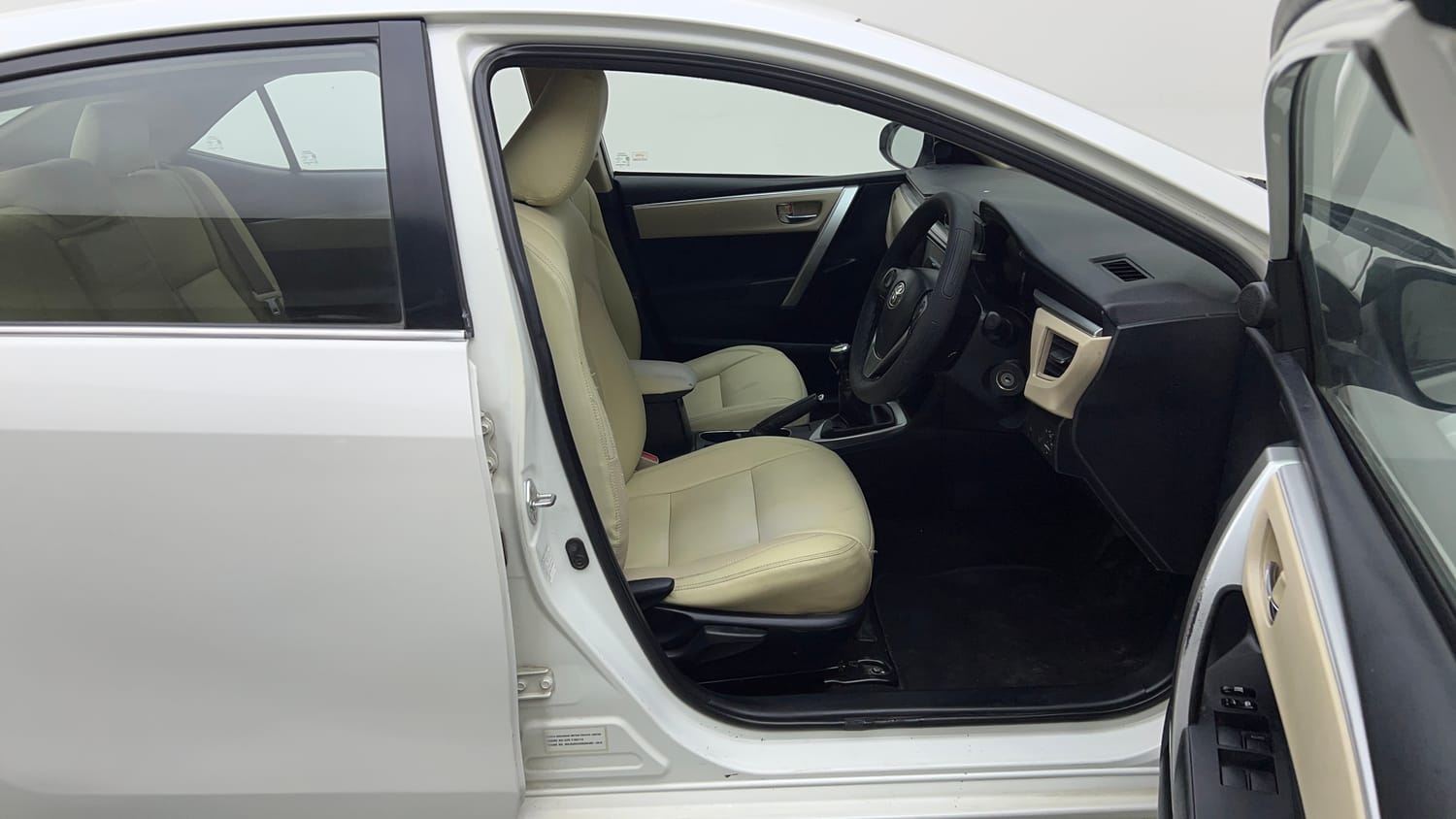 2015 Toyota Corolla Altis G Petrol-17
