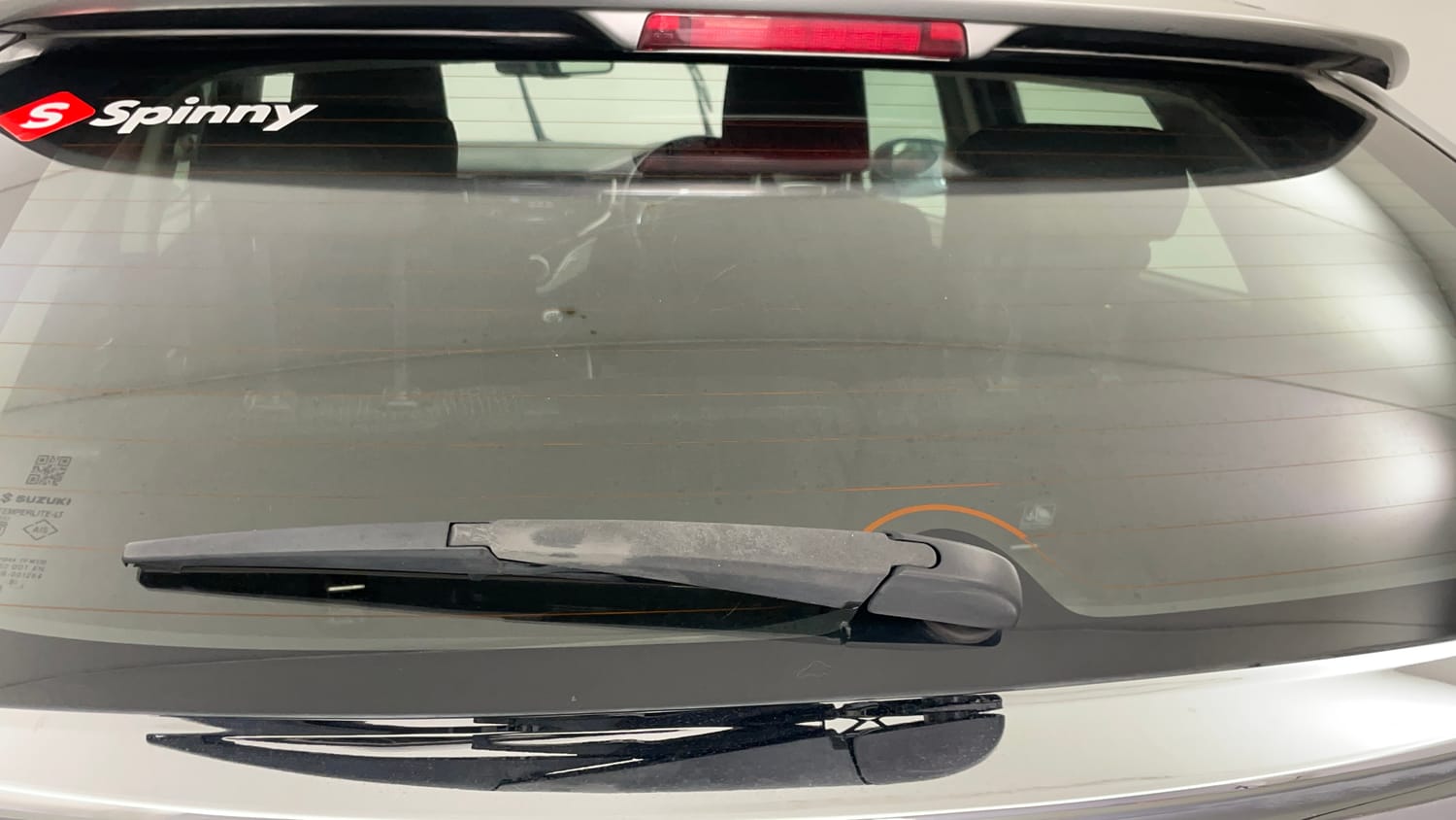 Used 2018 Maruti Suzuki Baleno Zeta 1.2 Petrol Manual top_features Rear wiper