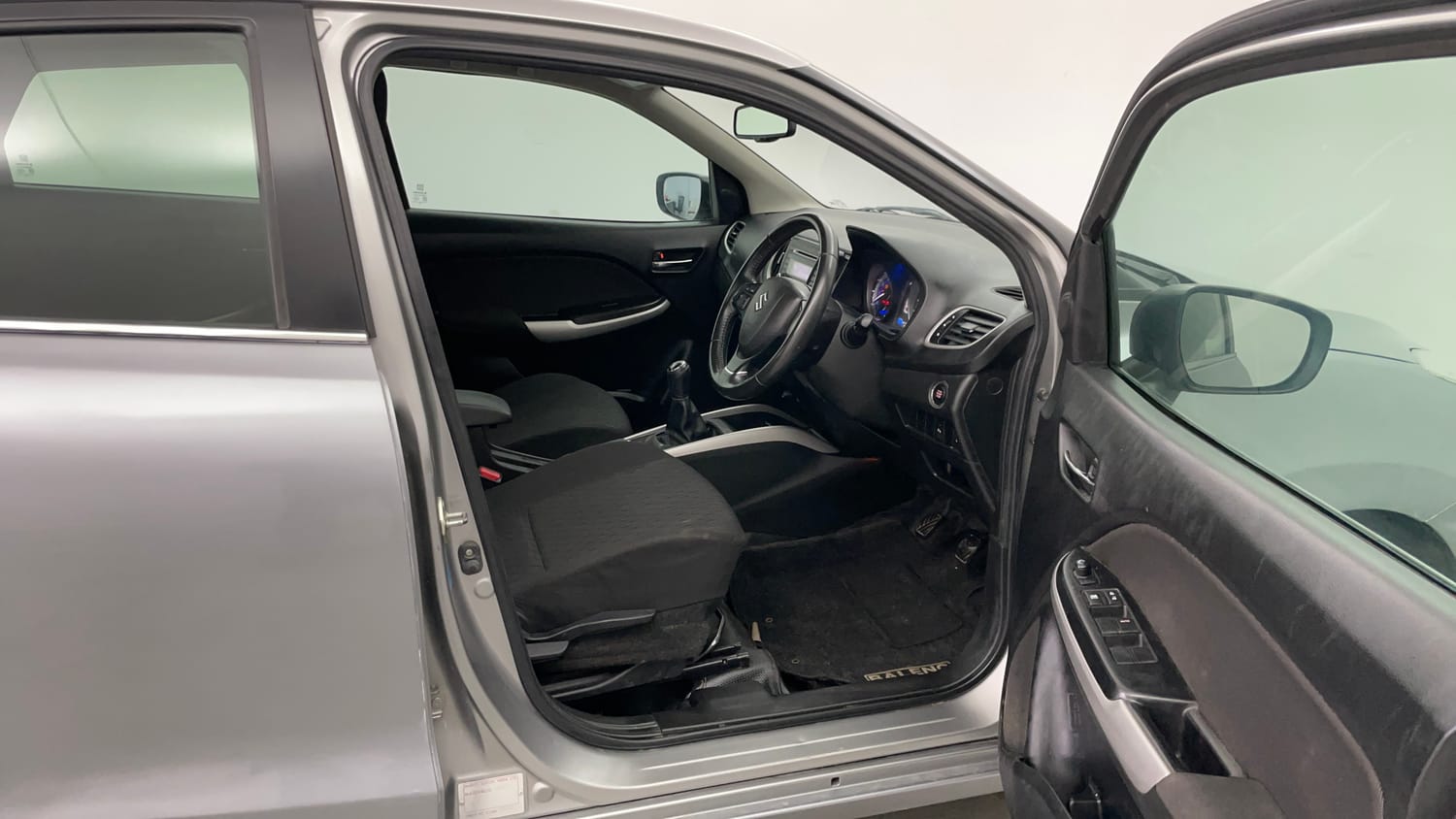 Used 2018 Maruti Suzuki Baleno Zeta 1.2 Petrol Manual interior RIGHT SIDE FRONT DOOR CABIN VIEW