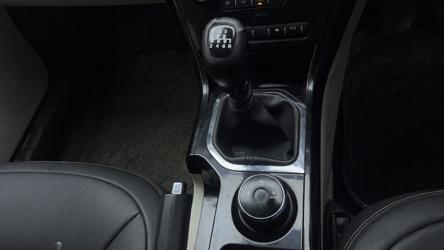 2020 Tata Nexon XZ Plus-16