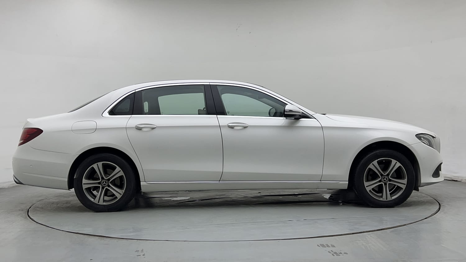 2017 Mercedes-Benz E-Class E 200 Avantgarde-5
