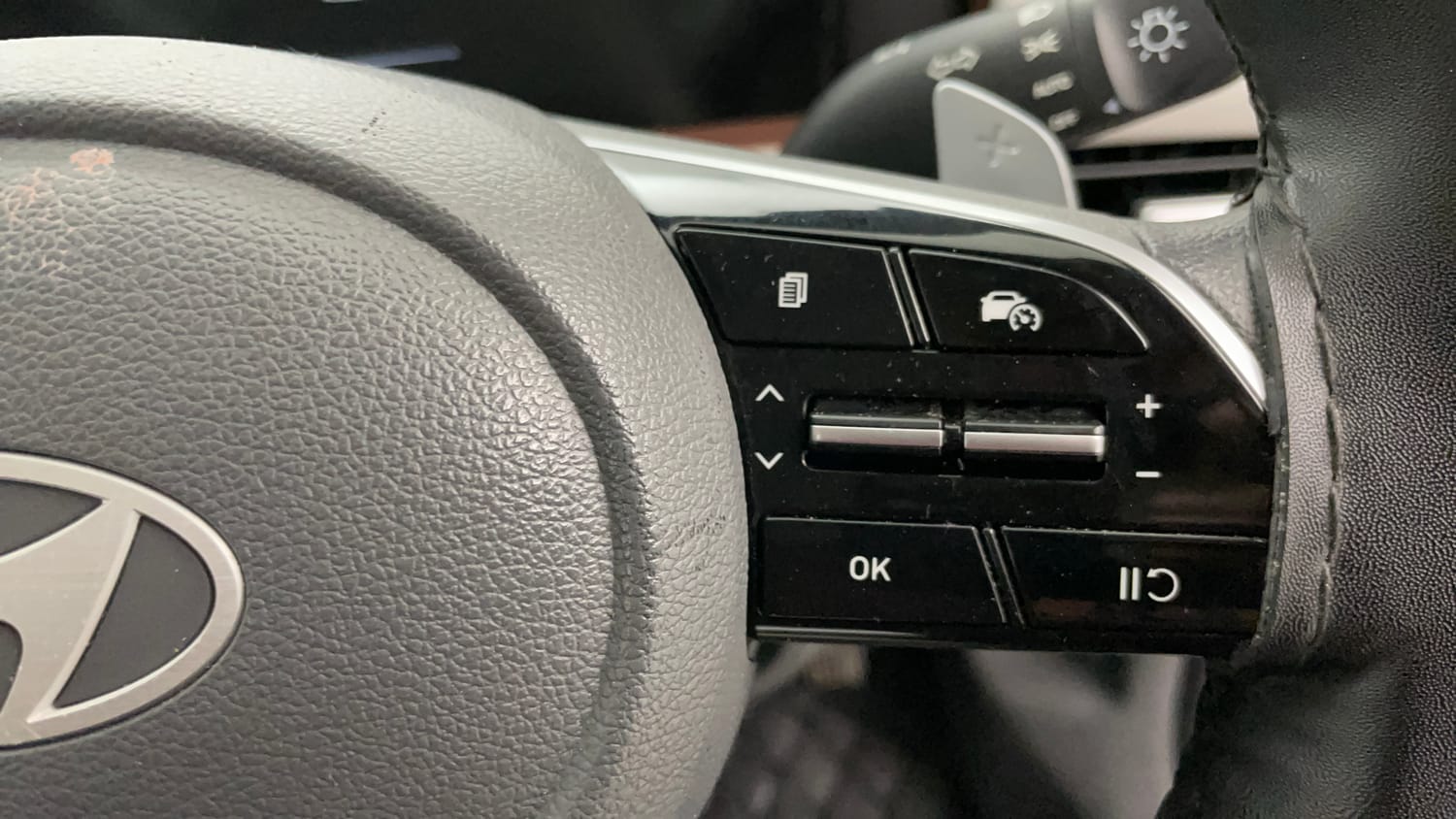 Used 2025 Hyundai Creta 1.5 MPi Petrol IVT S(O) Petrol Automatic top_features Cruise control