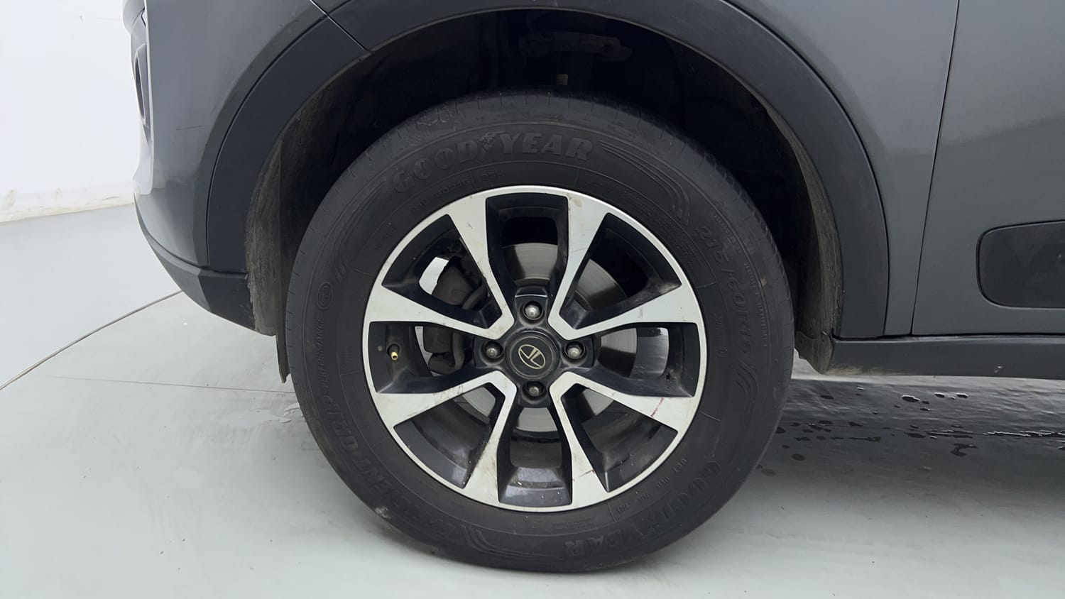 2020 Tata Nexon XZ Plus-34